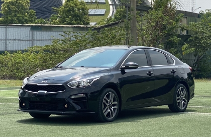 Xe Kia Cerato bấm remote gập gương mà cửa không tự khóa là bị gì?